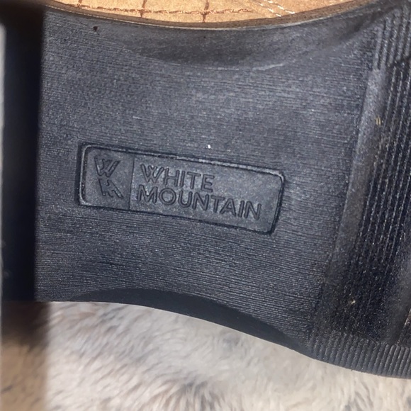 White mountain suede boots color natural size 9 - Picture 4 of 4